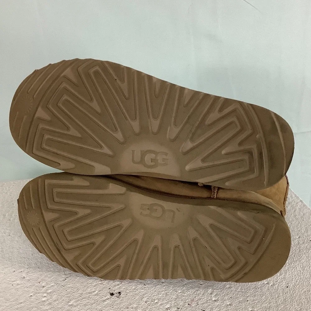 UGG Classic Short II Boots Chestnut Suede Shearling 1019646 Womens 6
